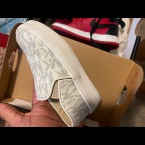 Lightly worn shoes, I’ve wiped them up worn few times